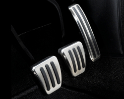 Illustration for article titled How To Drive A Stick Shift In Ten Easy Steps